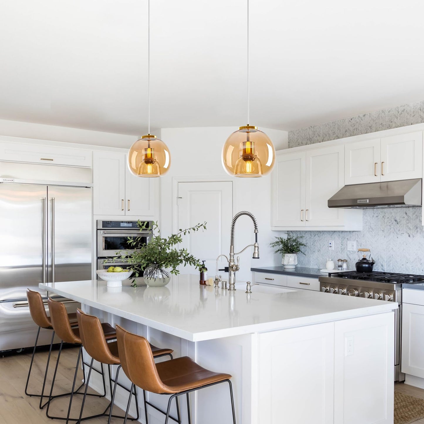 Lbsqj Amber Glass Pendant Lights Kitchen Island Gold Hanging Light Fixture Glass Globe Pendant Light Modern Pendant Lighting For Kitchen Island Bedroom Dining Room (7.87  1 Pack)