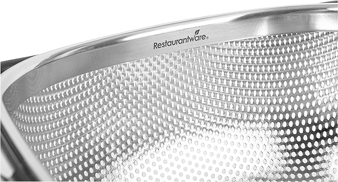 Restaurantware Colander 1 Count 5.5 qt Dishwasher-Safe Stainless Steel Coarse Mesh Colander with Over-The-Sink Expandable Handles Kitchen Strainer Basket for Pasta, Fruits, and Vegetables