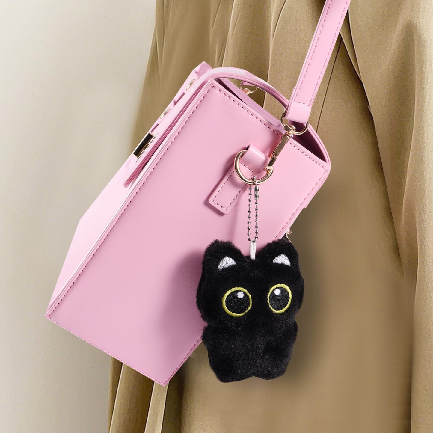 Tinoaly Cat Plush Keychain, 3.74x2.95in Black Cat Adorable Animal Plush Pendant Kawaii Keyring Charm Accessories Cute Kitty Lover Gifts for Handbags Backpacks Wallets