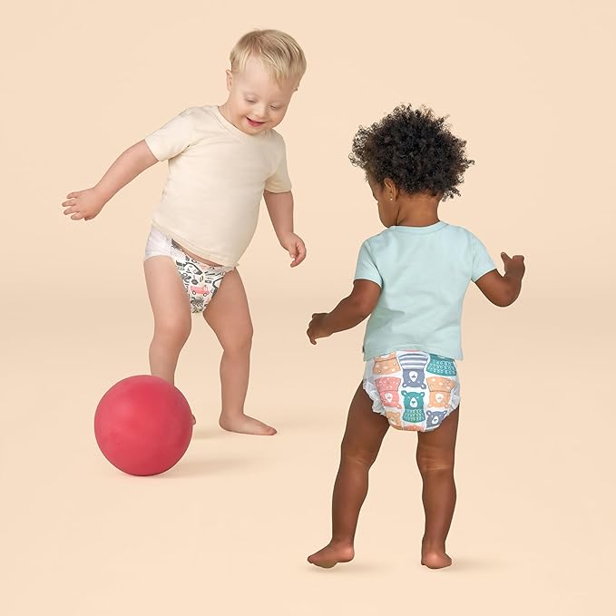 The Honest Company Clean Conscious Diapers for Sensitive Skin, Up to 100% Leakproof Hypoallergenic Fragrance-Free Baby Diapers, Gender Neutral Prints, Super Club Box, Size 6 (35+ lbs), 68 Count