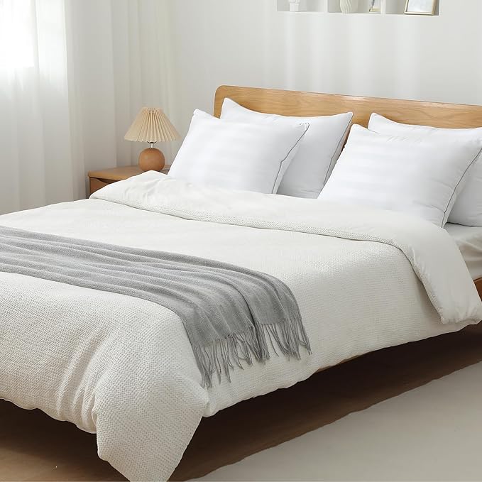 Queen Size Bed Pillows Set of 2 - Premium Down Alternative Cooling Pillows for Side, Back, and Stomach Sleepers Hotel Quality Breathable Skin-Friendly,20 x 30 Inches