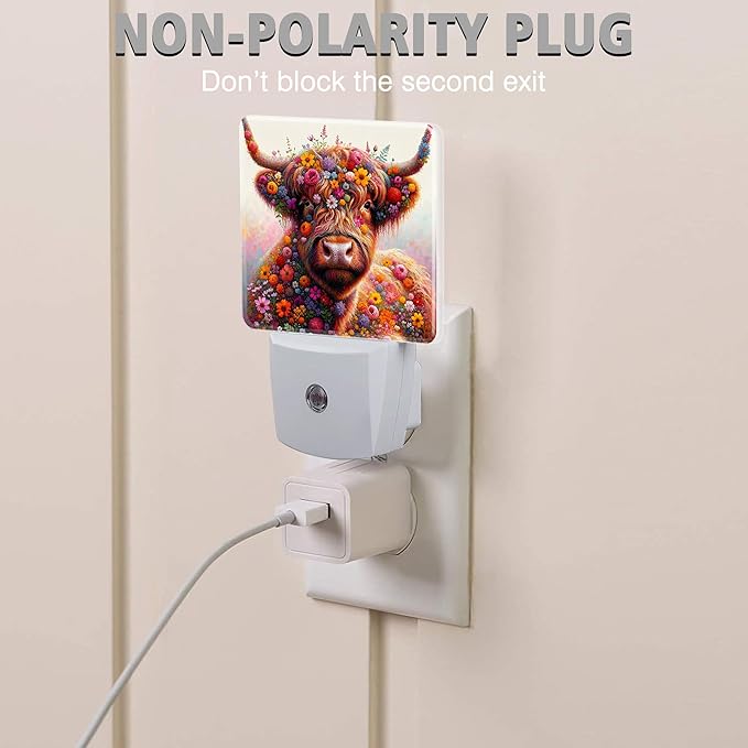 Highland Cow Night Lights Plug into Wall for Girls Boys Room, Night Lights LED Lamp with Dusk to Dawn Sensor Nightlight for Bedroom Kitchen Bathroom Hallway Home Wall Decor
