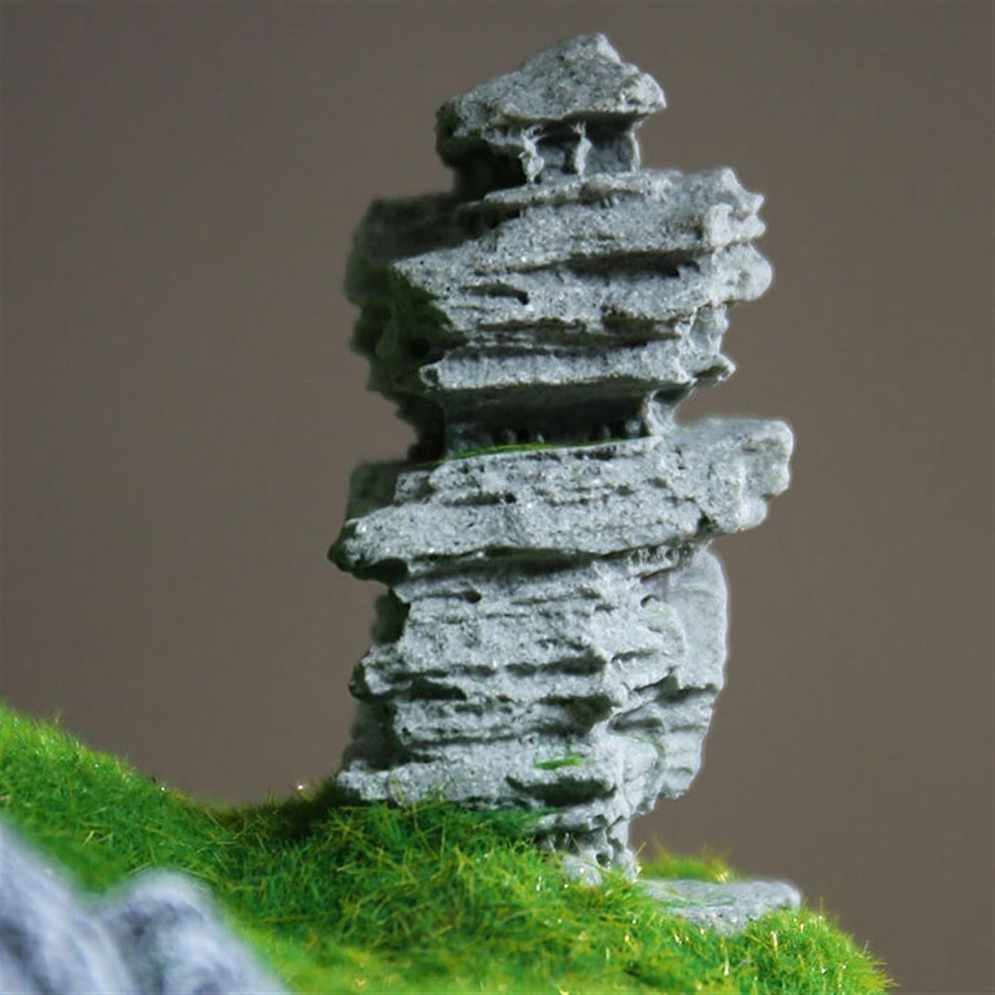 GRFIT Bonsai Artificial Carved Wooden Roots Ornaments for Decoration Offices, Hotels, Gardens, etc., Luxury Simulation, Chinese Style Light Artificial Tree Plant