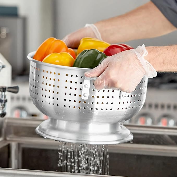 8 Qt. Aluminum Colander with Base and Handles – Heavy-Duty 16-Gauge Commercial Strainer for Pasta, Fruits, and Vegetables (1, 8 Quart)