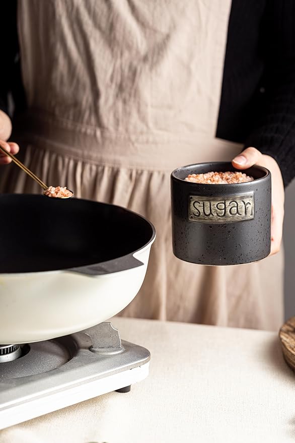 LYEOBOH Black Sugar Bowl with Lid and Spoon, 15 Oz Farmhouse Sugar Container Holder for Coffee Bar Accessories, Food Storage Containers - Modern Kitchen Decor Housewarming Gift