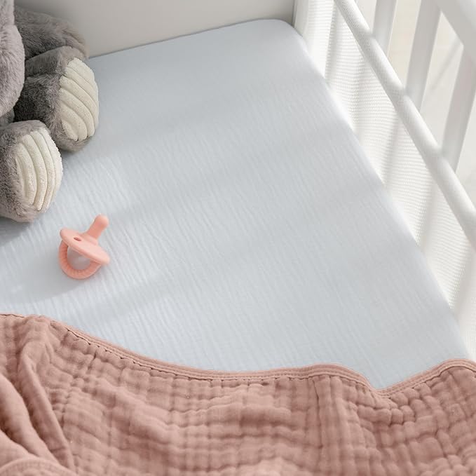 Comfy Cubs Muslin Bassinet Sheet - 100% Soft Cotton Fabric, Breathable & Gentle for Baby’s Sensitive Skin - Universal Fit with Secure Elastic Edging, Gift-Ready Packaging - White