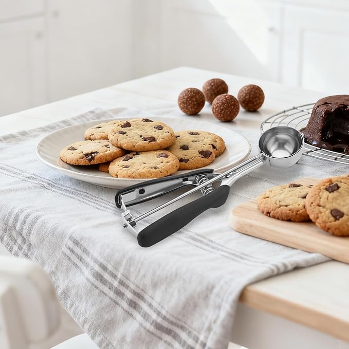 Cookie Scoops for Baking Set of 3, 18/8 Stainless Steel Ice Cream Scoop, 1 Tbsp/2 Tbsp/3 Tbsp Cookie Dough Scoop, Red/Black/Burgundy Non-slip Grip, for Cookie Cupcake Muffin Ice Cream