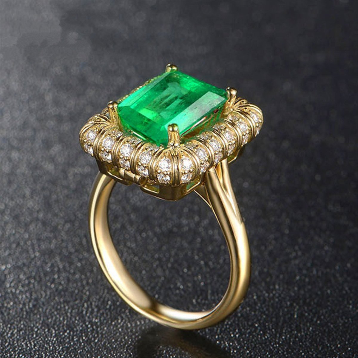 Vintage Women 18K Gold Rectangle Green Simulated Emerald Gemstone Crystal Band Rings Jewelry Size 10