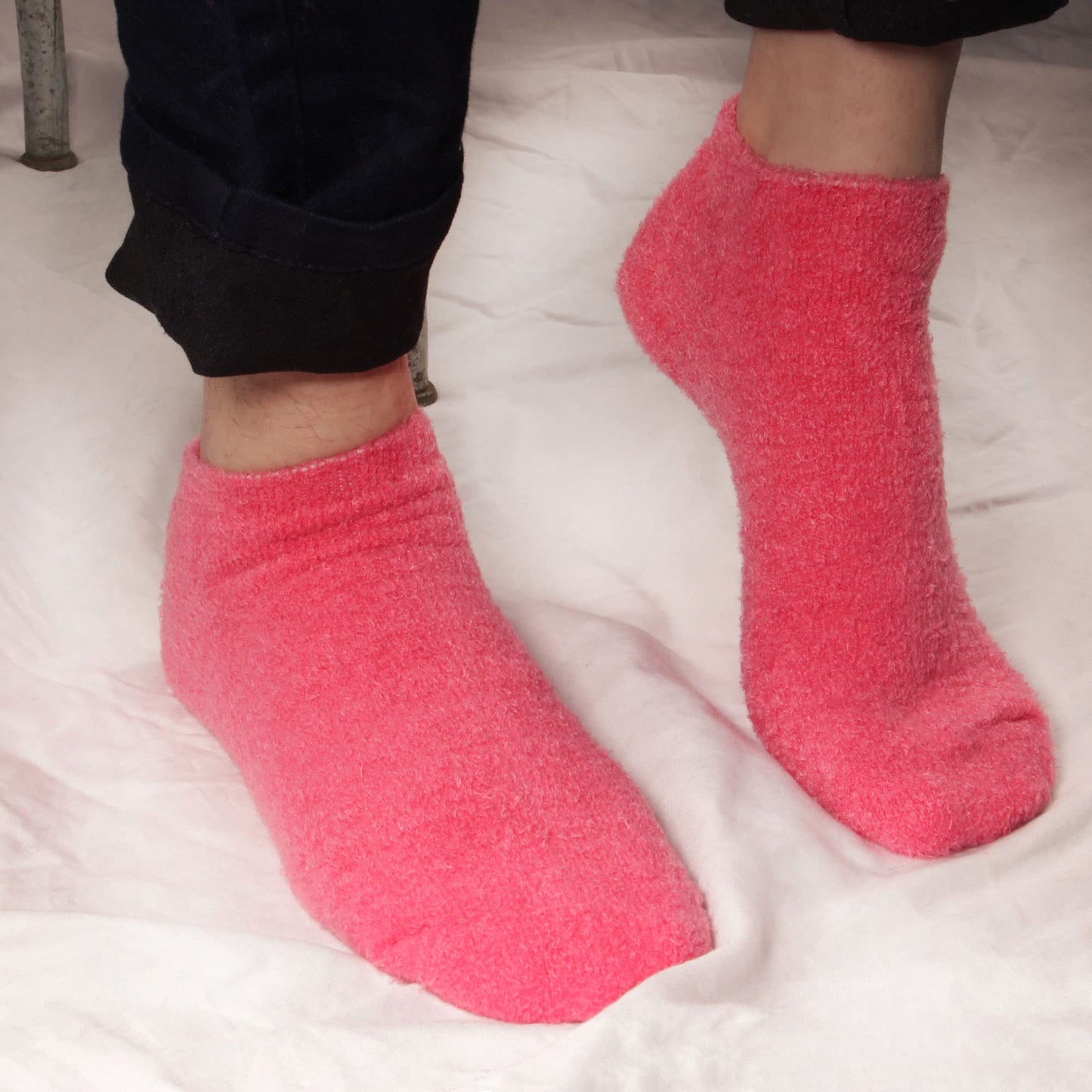 BambooMN Women's Small Fuzzy Soft Aloe Infused Nylon Spa Socks, Strawberry, 3 Pairs