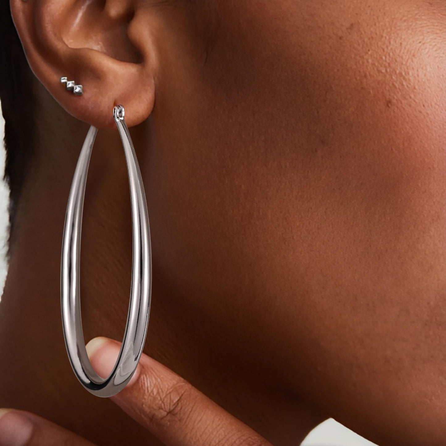 Gacimy Silver Chunky Hoop Earrings for Women, 14K White Gold Plated Oval Hoop Big Earrings with 925 Sterling Silver Post, 70mm W