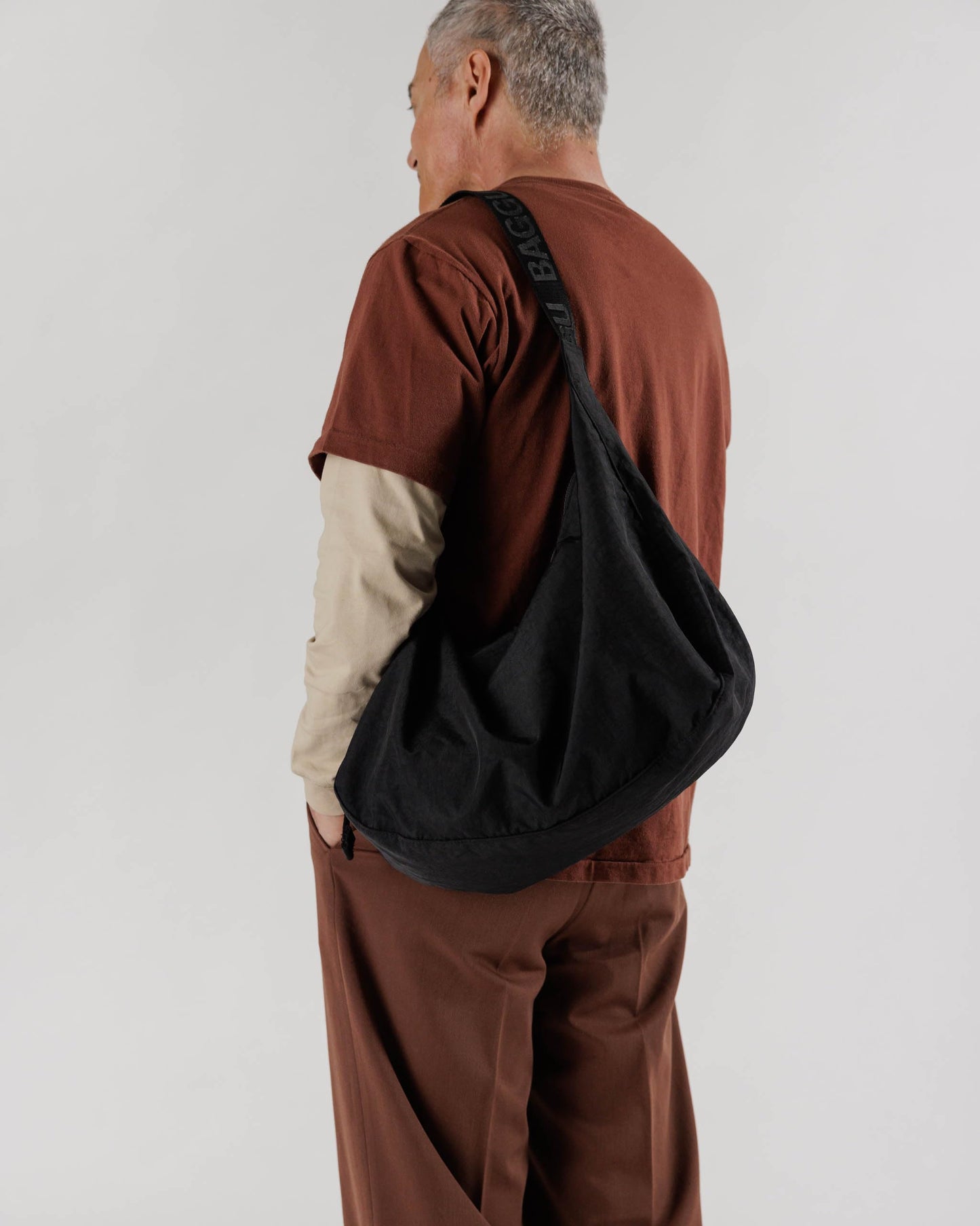BAGGU Large Nylon Crescent Bag - Black 37.5"