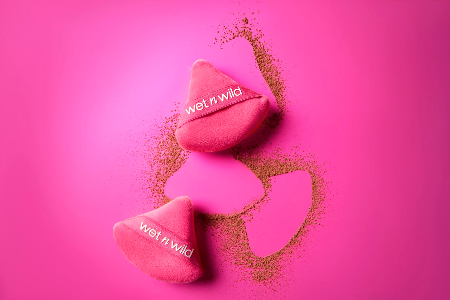 wet n wild Powder Puff, Ultra-Soft Velvet Triangle Puff for Loose & Pressed Powder, Precision Application Around Eyes & Nose, Re