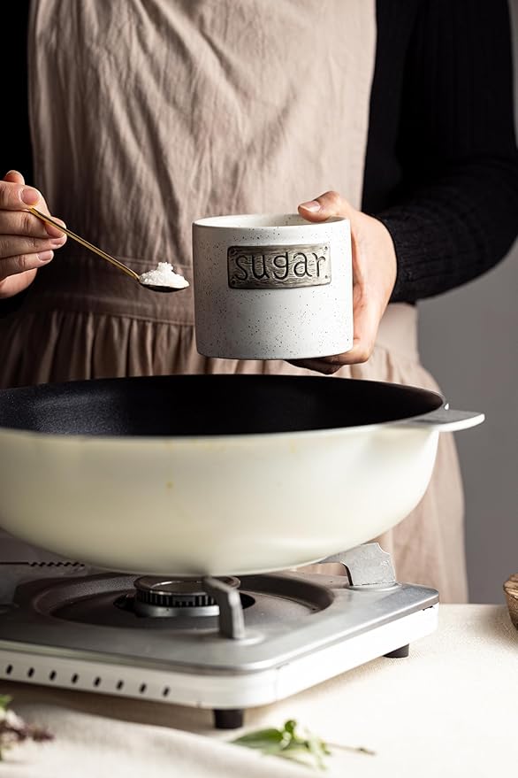 LYEOBOH Ceramic Sugar Bowl with Lid and Spoon, 15 OZ Sugar Holder for Coffee Bar Accessories, Sugar Jar for Countertop, Azucarera Farmhouse Home and Kitchen, White