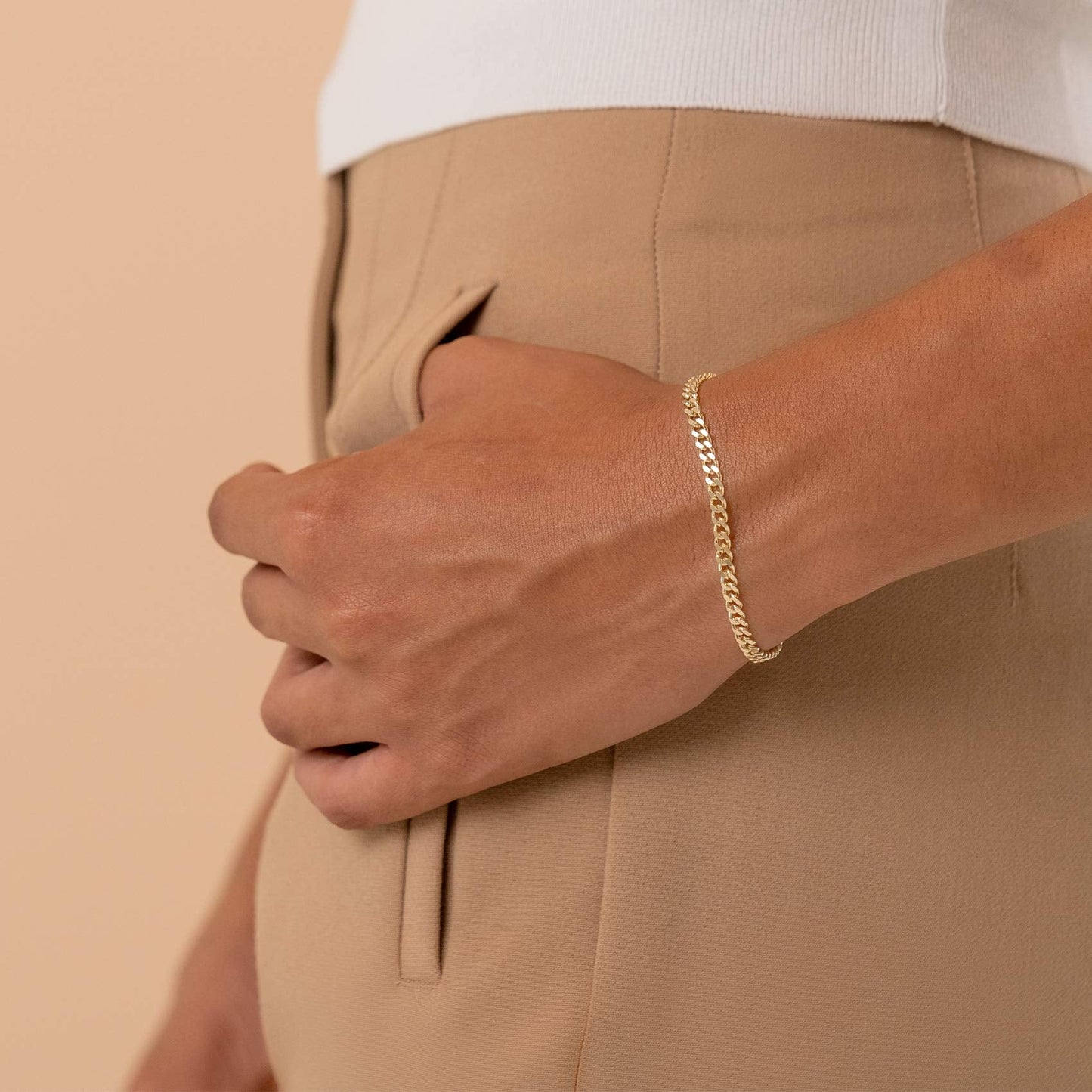 PAVOI 14K Gold Plated Paperclip/Curb/Figaro Chain Adjustable Bracelet for Women (Curb-L, Yellow Gold Plated)