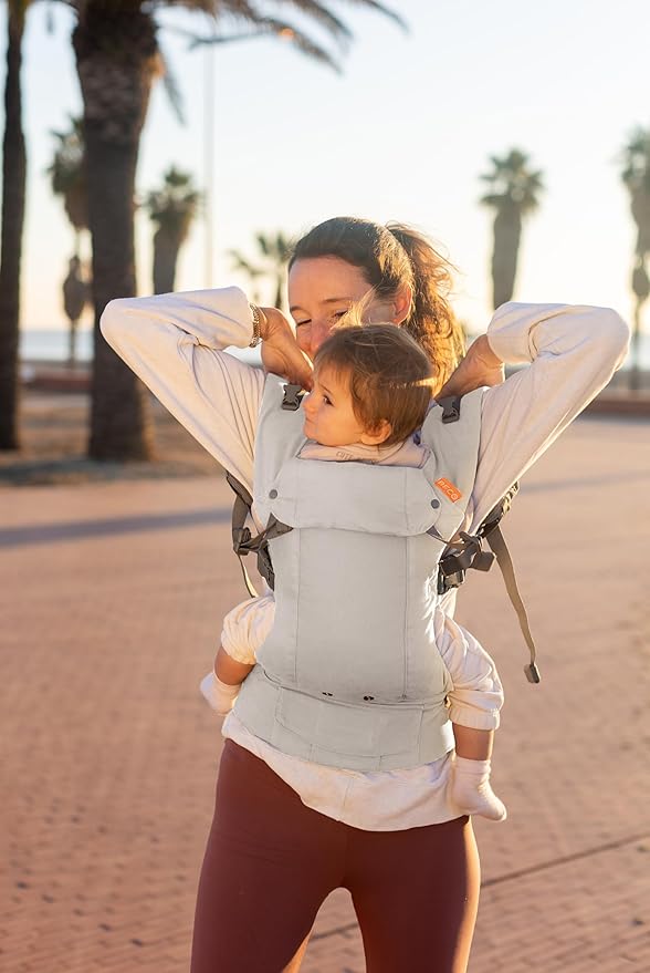 Beco Gemini Baby Carrier from Newborn to Toddler - Certified Ergonomic Newborn Baby Carrier for Infants and Children of 7-35 lbs - M Shape, Adjustable Seat, 100% Cotton (Ecru)