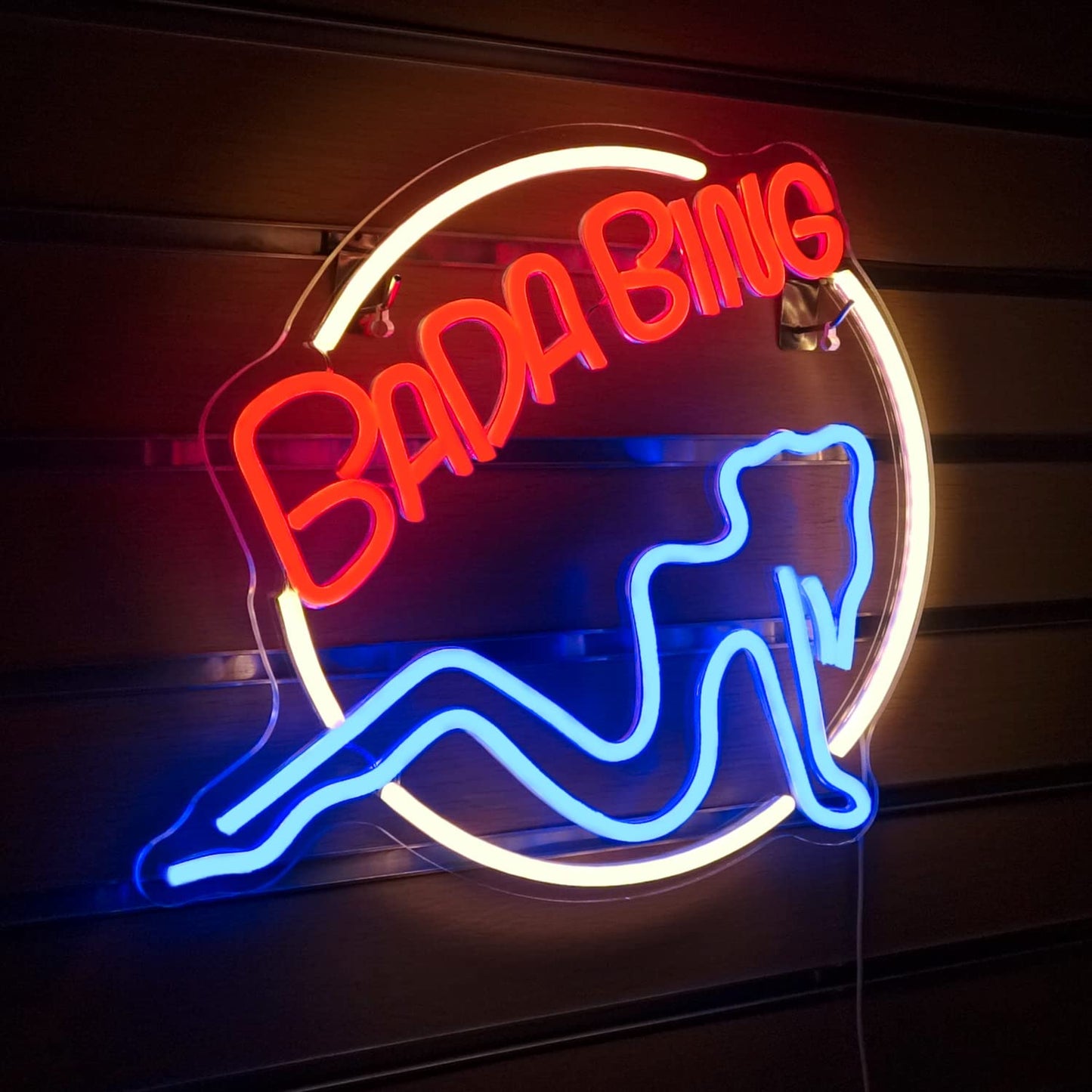 Wanxing Neon Sign ·Red LED Wall Light with Retro Phone Design ·7.8x16.5 inches ·Scary Movie D?or for Halloween Party