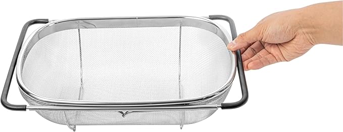 Restaurantware Colander 1 Count 5.5 qt Dishwasher-Safe Stainless Steel Coarse Mesh Colander with Over-The-Sink Expandable Handles Kitchen Strainer Basket for Pasta, Fruits, and Vegetables