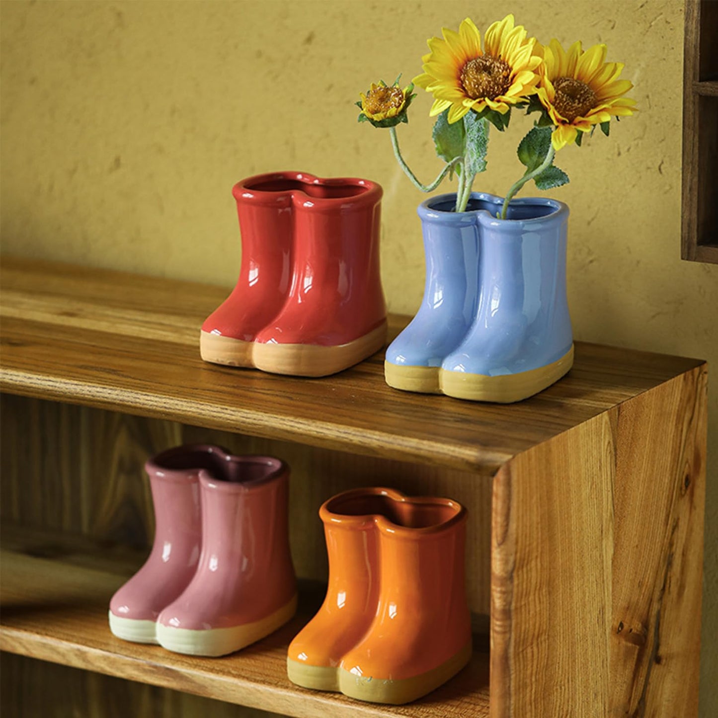 SUZEPER Ceramic Boots Vase, Creative Boots Succulent Planter,Funny Plant Pot for Indoor Outdoor Garden Home Decor(10x13x12cm(4x5x5inch), Red)