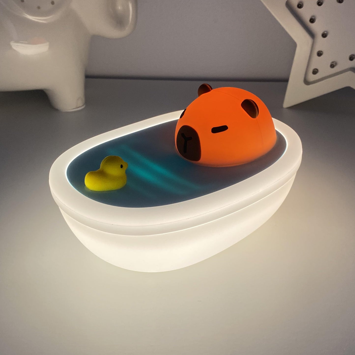 HomeCozi Capybara in Bathtub Night Light for Kids - Cute Kawaii Bedside Nursery Lamp, Soft Ambient Glow, Adorable Animal Bedroom
