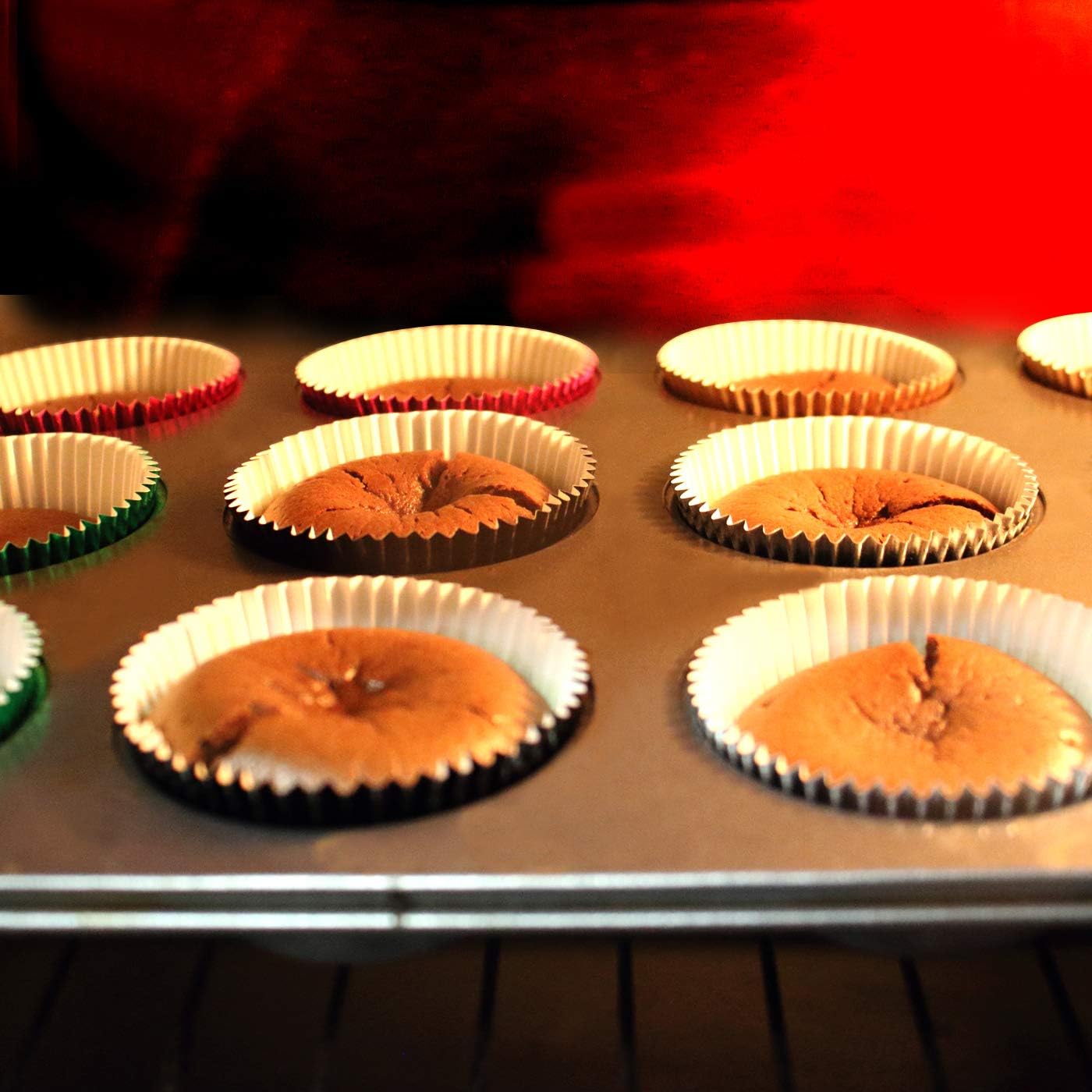 Eoonfirst Red Foil Cupcake Case Liners Valentine's Day Baking Muffin Paper Cups 200 Pcs