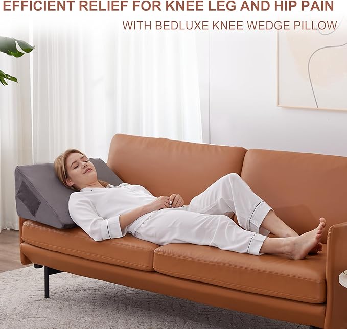 Knee Wedge Pillow, Memory Foam Leg Pillow Bed Wedge for Sleeping, Post Surgery Triangle Pillow for Knee Support, Leg Elevation, Knee Hip Back Pain Relief (23.6" x 26" x 10", Extra Large, Short Plush)