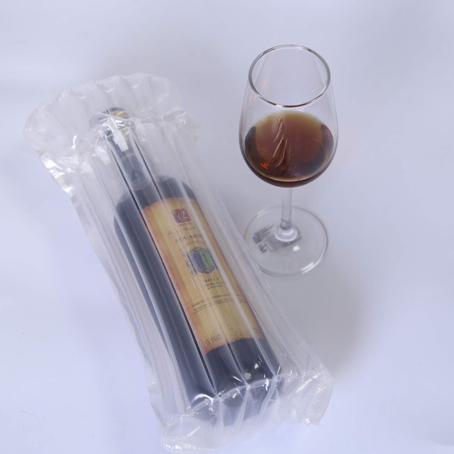Wine Bottle Travel Protector Bags, Monkkino 16 Packs Inflatable Bubble Cushion Wrap, Safety Choice for Glass Bottles in Transport with Luggage, Air Filled Packaging Sleeves with Reusable Pump