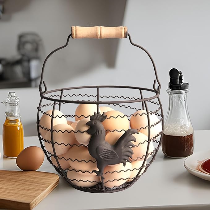 Wire Egg Basket for Gathering Fresh Eggs Collecting Basket With Handle,Rusty Chicken Decorated Small Chicken Egg Basket Vintage Style Eggs Holder Basket Countertop for Farmhouse Kitchen Decor