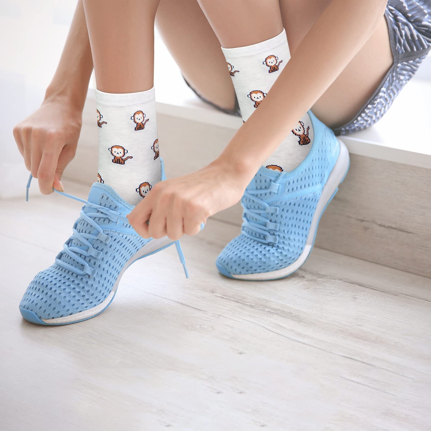 KONY Women's Girls Casual Funny Novelty Crew Socks Cute Animal Cat Rabbit Squirrel Pattern - Gifts for Animals Lovers (Mini Animals - 5 Pairs)