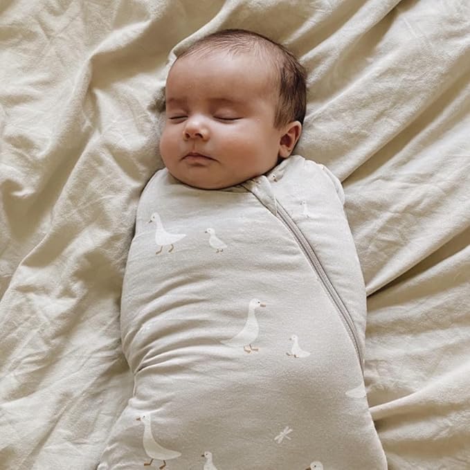 GUNAMUNA Swaddle Wrap for Newborns – Arms In or Out, Easy Diaper Changes with WONDERZiP, Soft Sleep Sack, 2.5 TOG