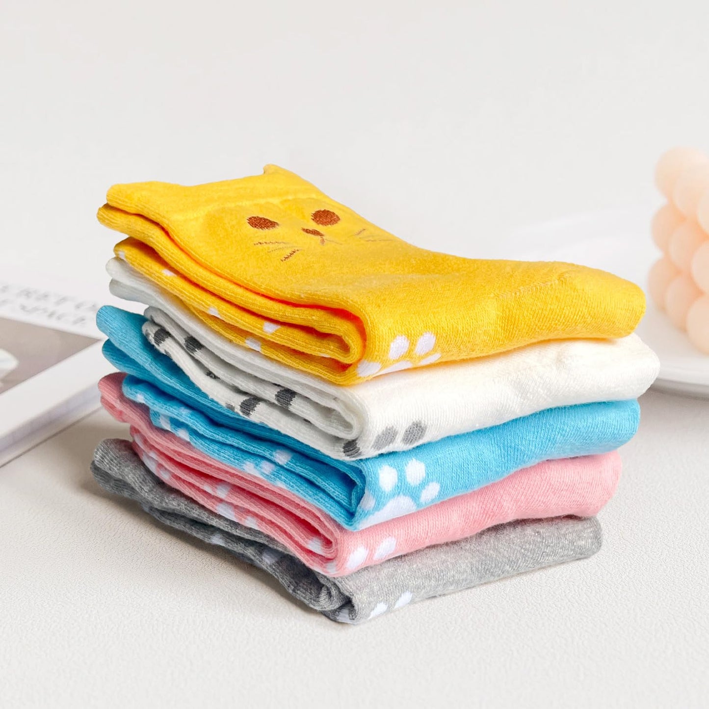 AmaAccess 5 Pairs Cat Socks - Cute Cotton Novelty Funny Animal Fun Ankle Socks for Women Gifts (Colorful Cat 1)