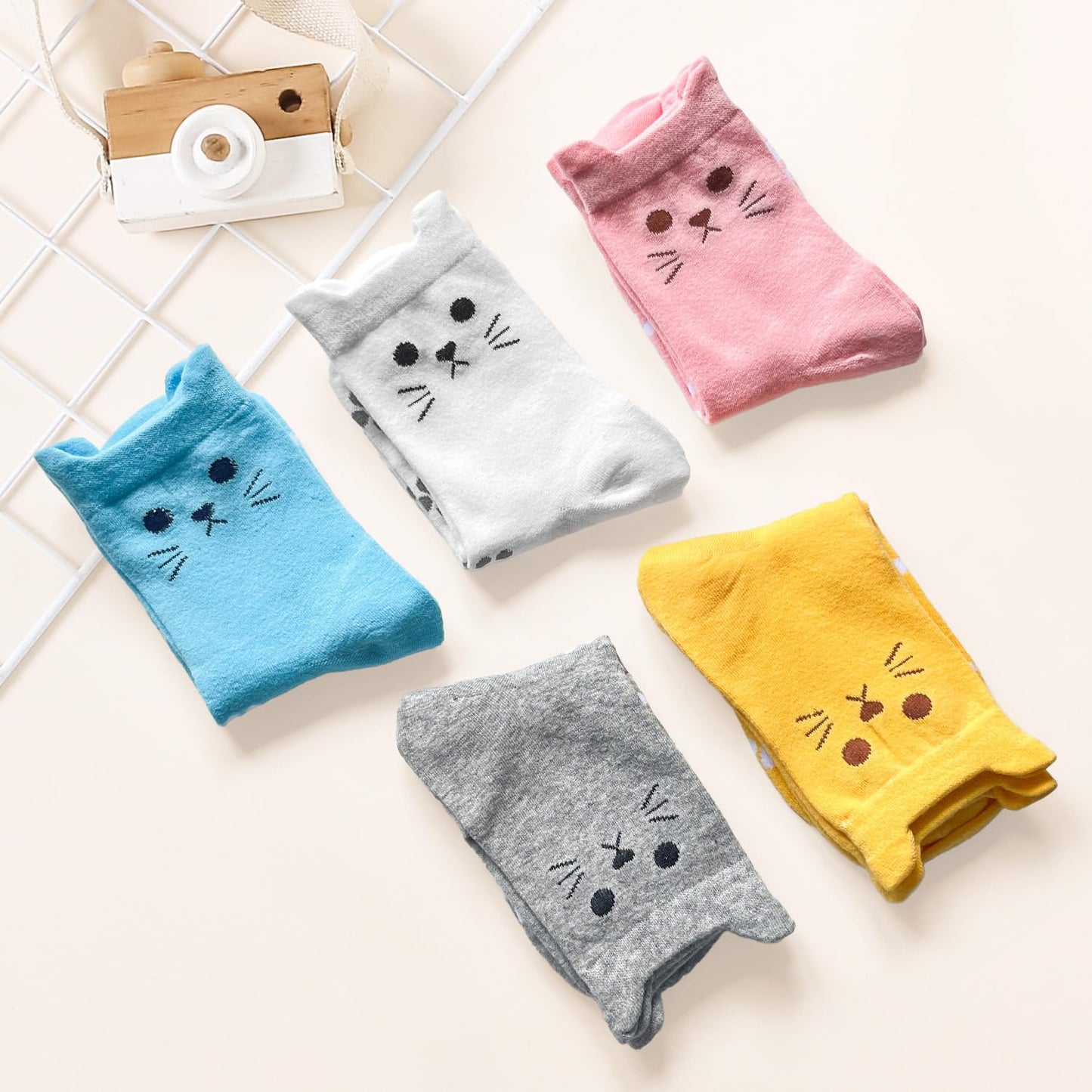 AmaAccess 5 Pairs Cat Socks - Cute Cotton Novelty Funny Animal Fun Ankle Socks for Women Gifts (Colorful Cat 1)