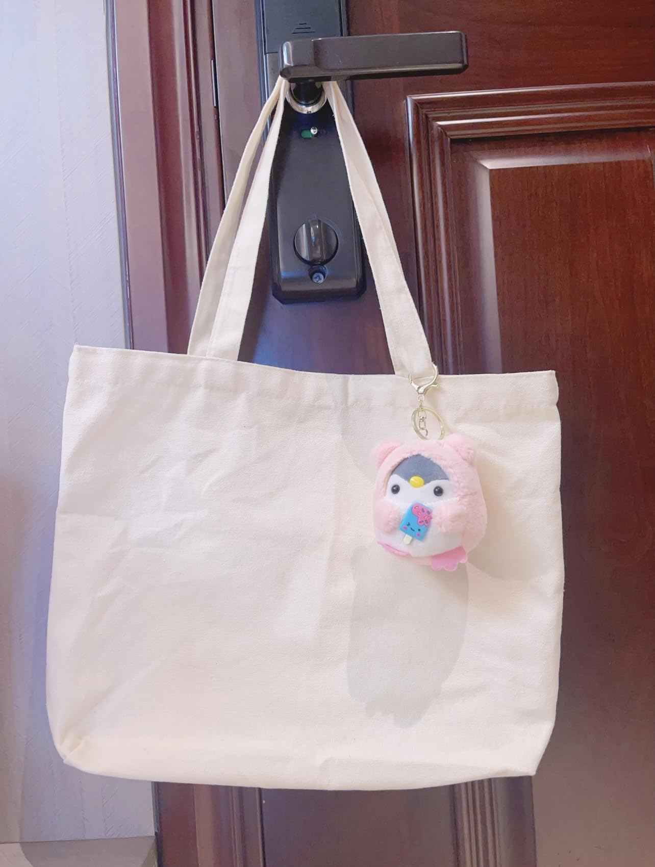 TVRTFQ Cute Penguin Plush Keychain New Kawaii Doll Backpack Pendant Car Keychains Birthday Gifts for Women (1, Pink)