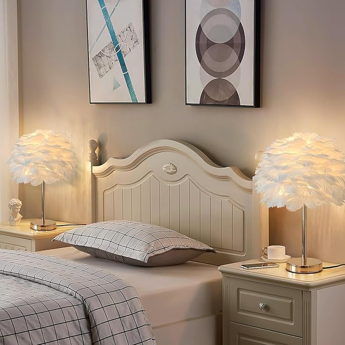 ZYLEIESENBAO Chic White Feather Lamp Creative Feather Bedside Lamp Cute Furry Nightstand Light Gold Stand Fluffy Table Lamp Atmosphere for Girl Bedroom Living Room Entry Hotel Wedding Gift