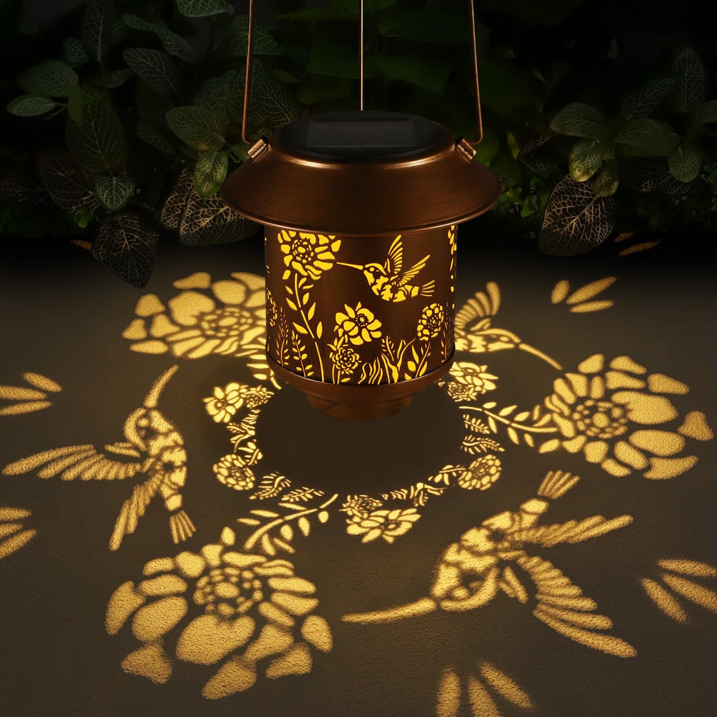 Solar Lantern Lights Outdoor Hanging  Solar Lights Outdoor Waterproof Garden Decor Gifts For Women Mom Metal Decoration Lanterns For Garden Patio(Hummingbird)