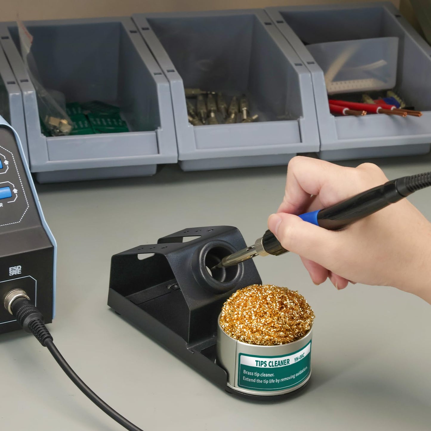 YIHUA D-2 Soldering Iron Holder, Heat-resistant Tip Cleaner with Brass Wool Tip Cleaner and Cleaning Sponge for Stable Soldering Iron Storage and Cleaning