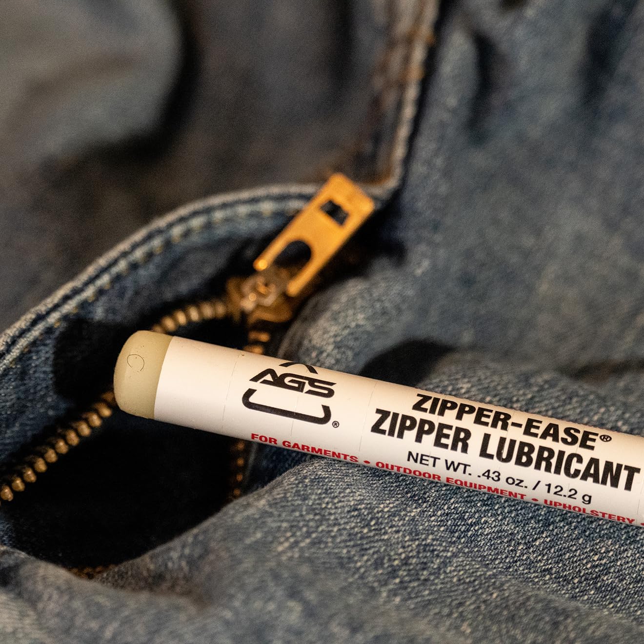 AGS Automotive Solutions Zipper Lubricant Stick - Universal Zipper Lubricant & Protector - 0.43 oz