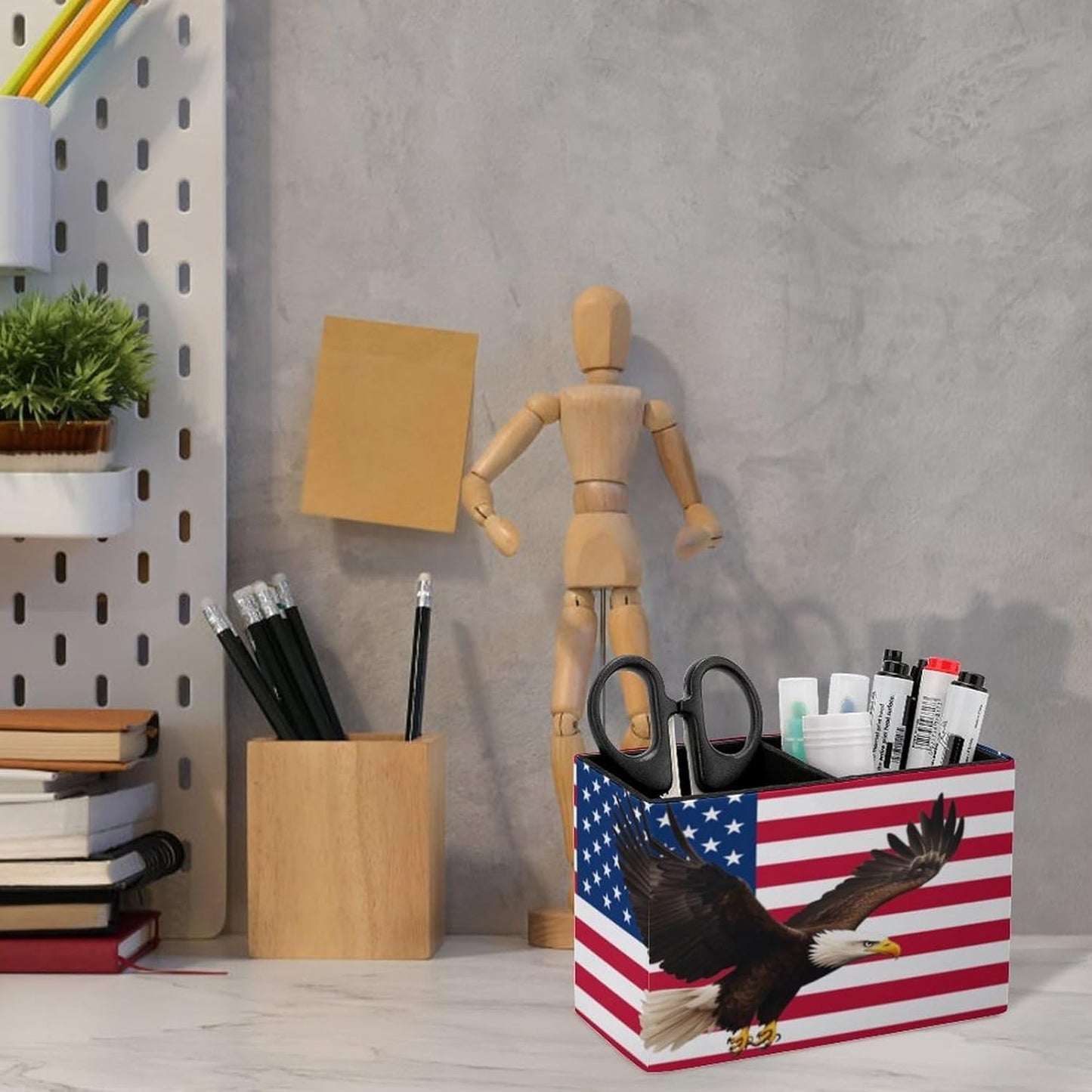 American Flag Eagles Lether Pen Holder for Desk Makeup Brush Holder Office Organizer Desk Accessory for School Office