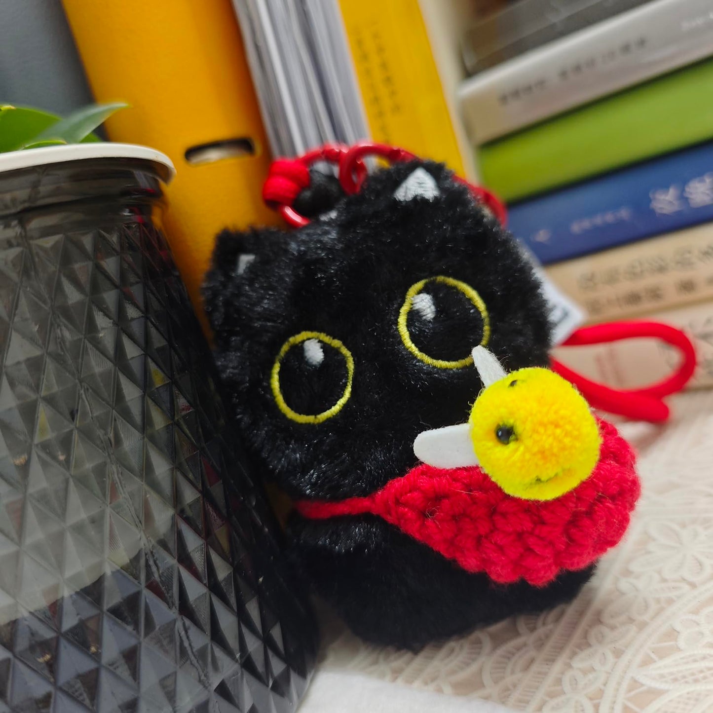 QUIBBLY Black Cat Keychain, Plush Cute Pendant for Handbags, Backpacks, Wallet with Detachable Bag DIY Trinket Gifts (Blue)