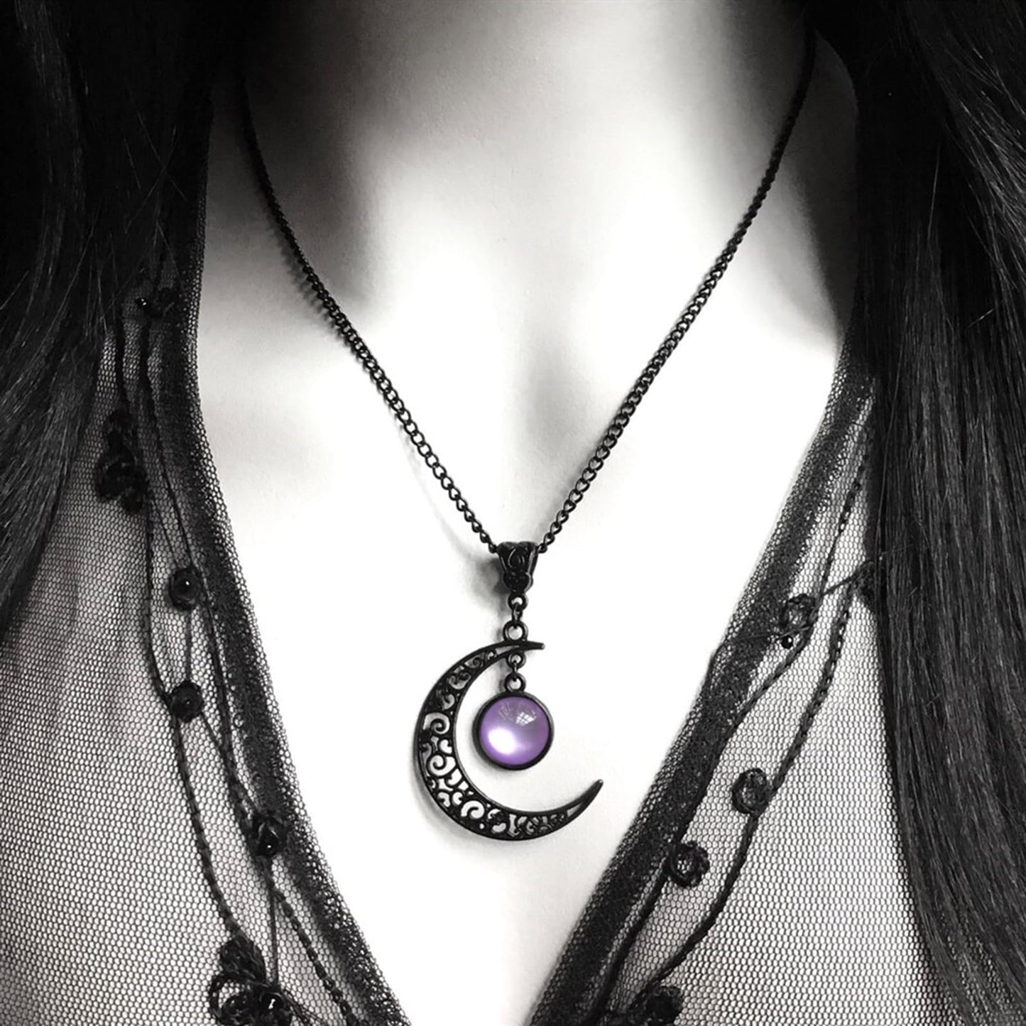 Rrdaily Gothic Moon Crystal Punk Style Moon Pendant Necklace Vintage Black Crescent Necklace Dark Gothic Costume Jewelry for Wom