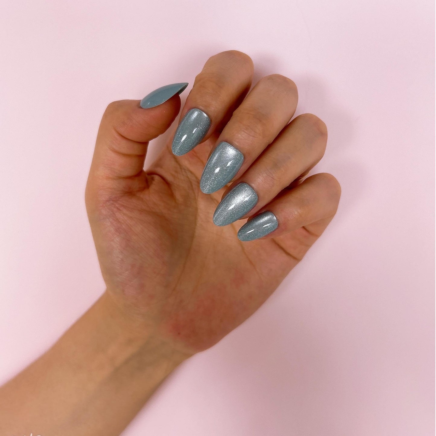 MRSCOL Press on Nails-Green, Cat Eye Press on Nails Almond,Short Reusable 16 Sizes - 32 Nail Kit with Glue