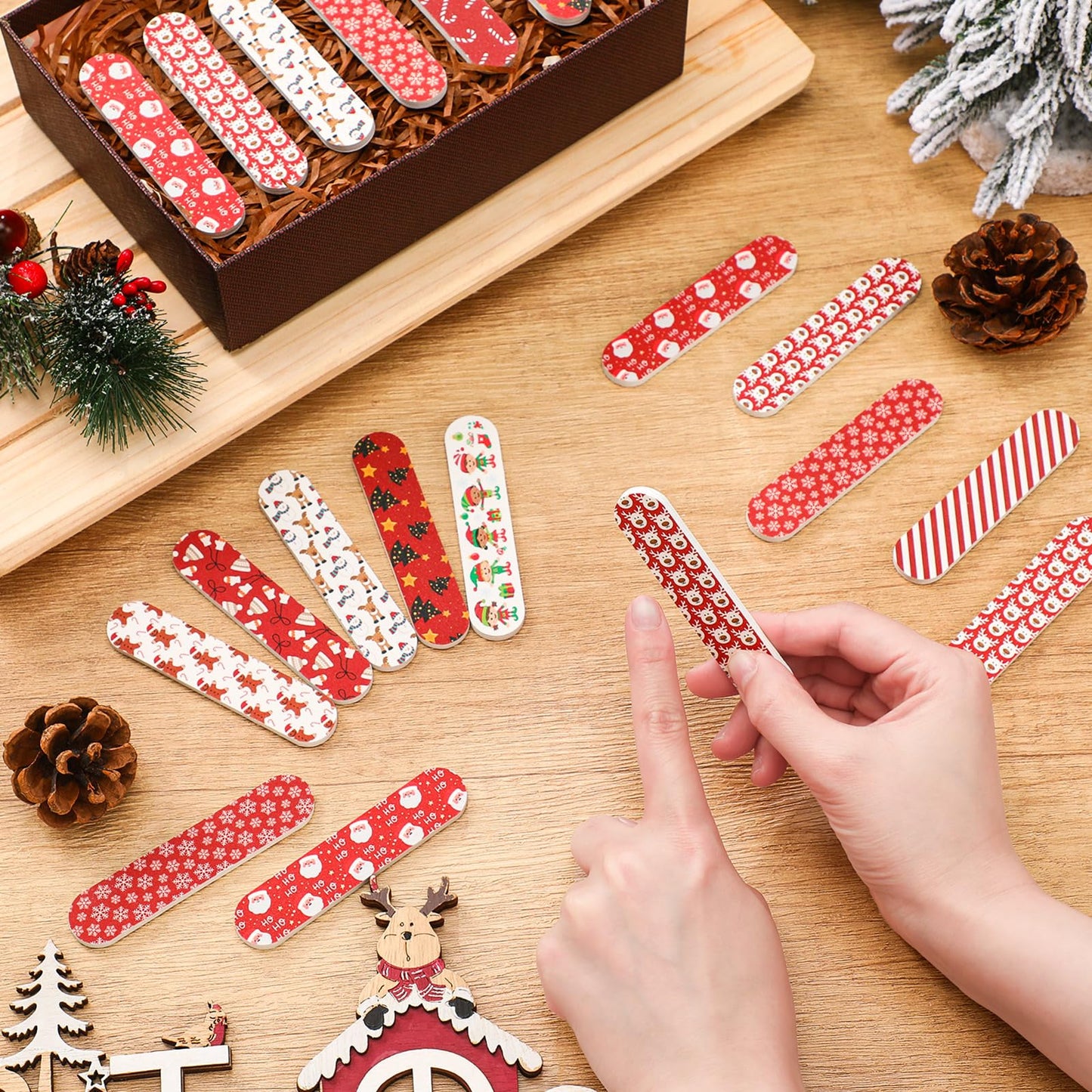 50 Pack Christmas Mini Nail Files Gifts Bulk Holiday Mini Emery Boards Double-Sided Christmas Party Nail Files Favors Bulk Stock