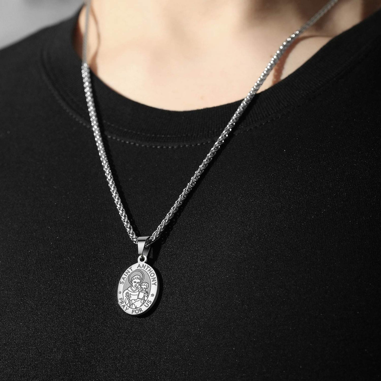 Silver Oval Virgin Mary Pendant Necklace for Women Men, Virgen De Guadalupe Miraculous Medal Catholic Religious Jewelry Gifts Ne