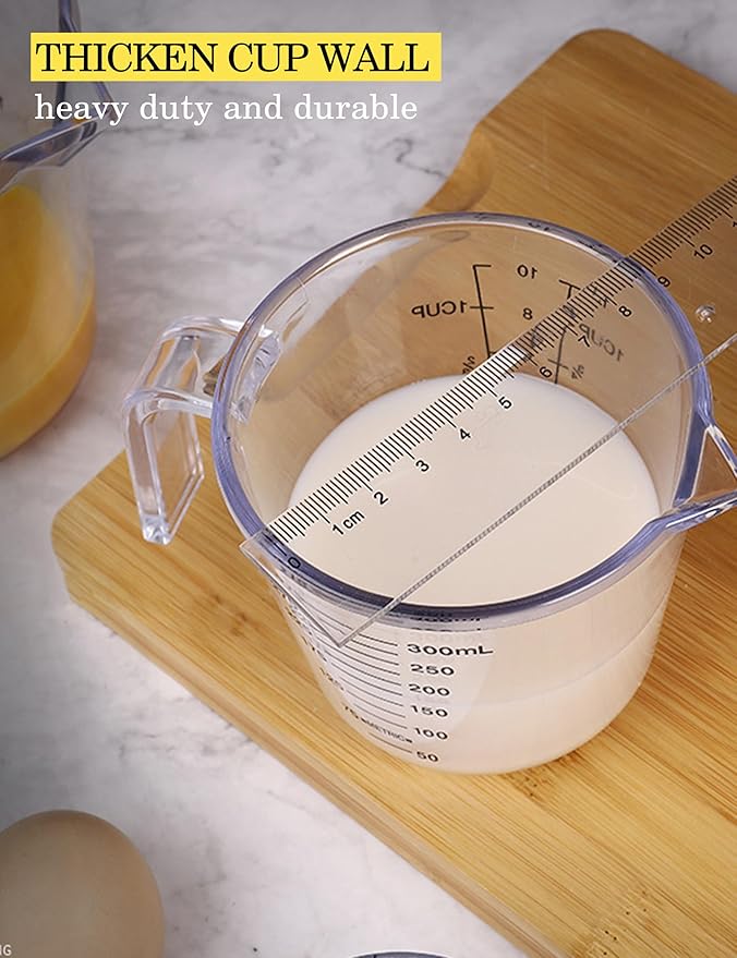 Measuring Cups （600ml）, Liquid Measuring Cups For Kitchen - BPA Free Plastic with Spout Multiple Measurement Scales (Clear)