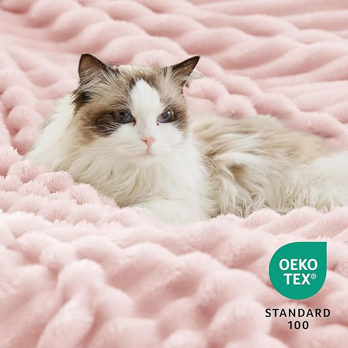Bedsure Sherpa Throw Blanket for Couch - Super Soft, Cozy Fleece Thick Warm Blanket for Winter, GentleSoft Plush & Fluffy Throw Gift for Women, Room Decor, Pink, 50x60 Inches