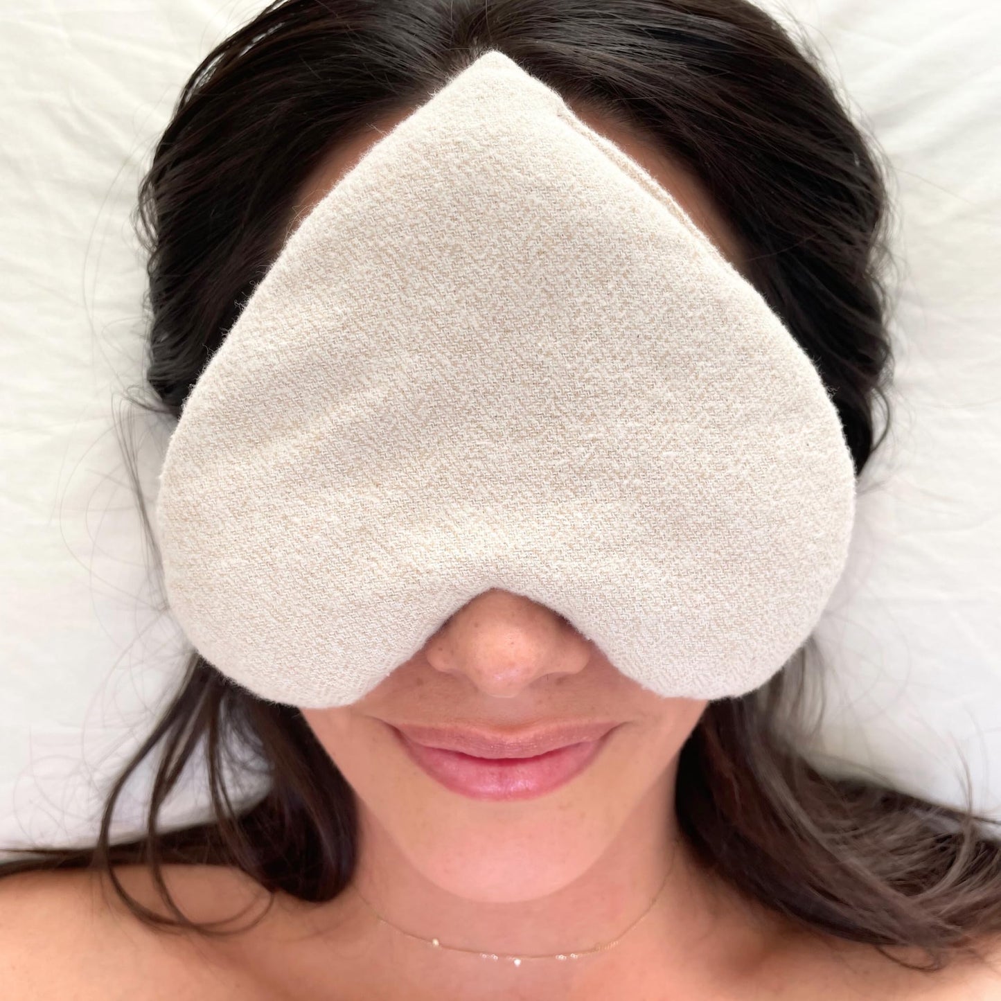 Stillnus Weighted Heart Eye Pillow with Organic Lavender & Flaxseed – Relaxation Gift for Women, Meditation Tool, Mindful Rest, Cooling Eye Mask, Wellness Self-Care Kit