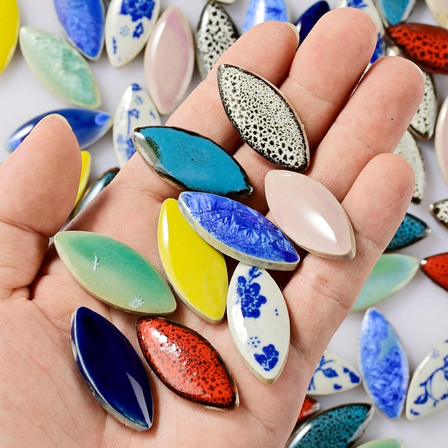 70 Pcs Petal Ceramics Mosaic Tiles for Crafts, Stained Ceramics Mosaic Supplies, Flower Leaves Mosaic Ceramics Pieces Kit for DIY Crafts Plates Picture Frames Home Decorations - Mixed Color