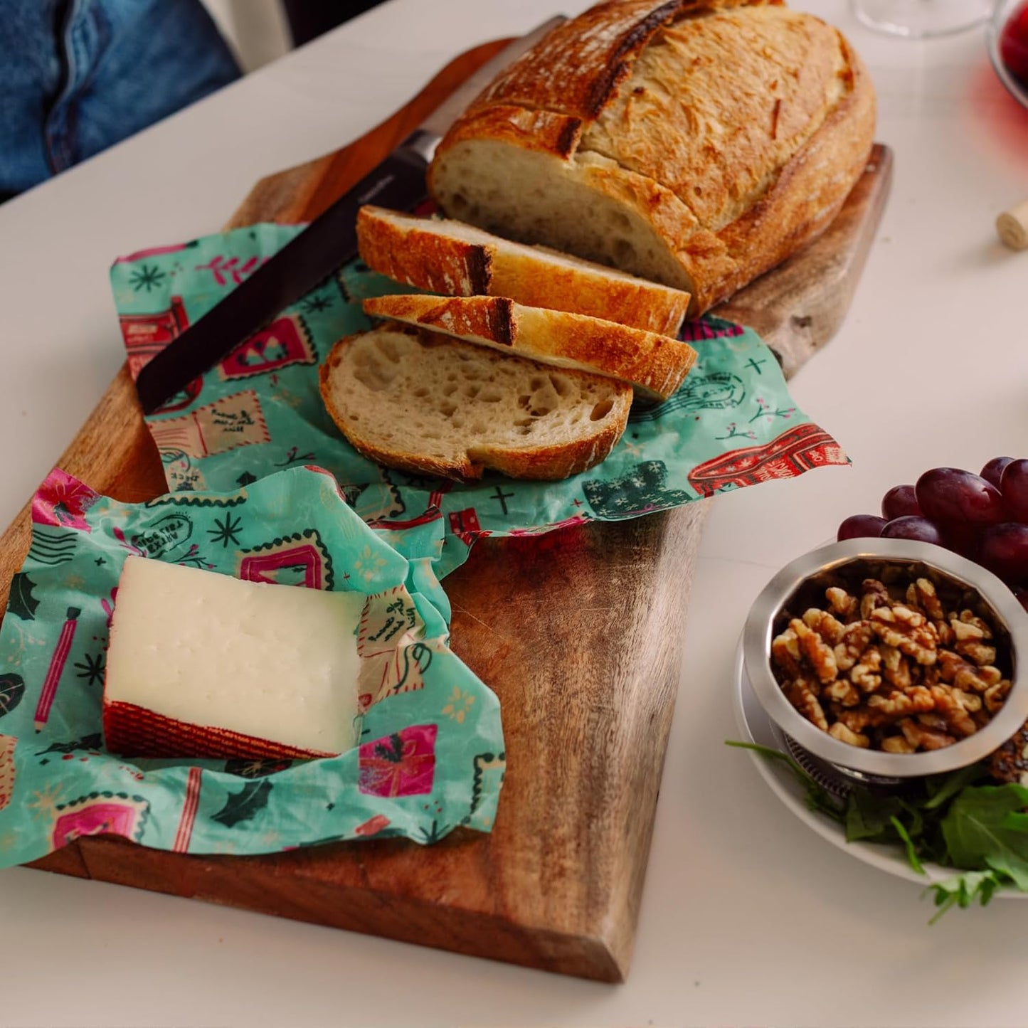 Bee's Wrap Beeswax Wraps for Food - Cut to Size Wax Paper Roll - Made in USA Reusable Waxed Paper & Bowl Covers - Organic & Eco-Friendly Alternative to Aluminum Foil & Plastic Wrap, Seasons Greetings