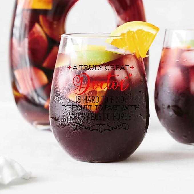 AGMDESIGN A Truly Great Doctor is Hard to Find Funny Wine Glasses with Gift Box, Graduation Gifts for Medical Graduates, Doctors Day Retirement Thanks Gifts for Doctors MD Physician Assistants