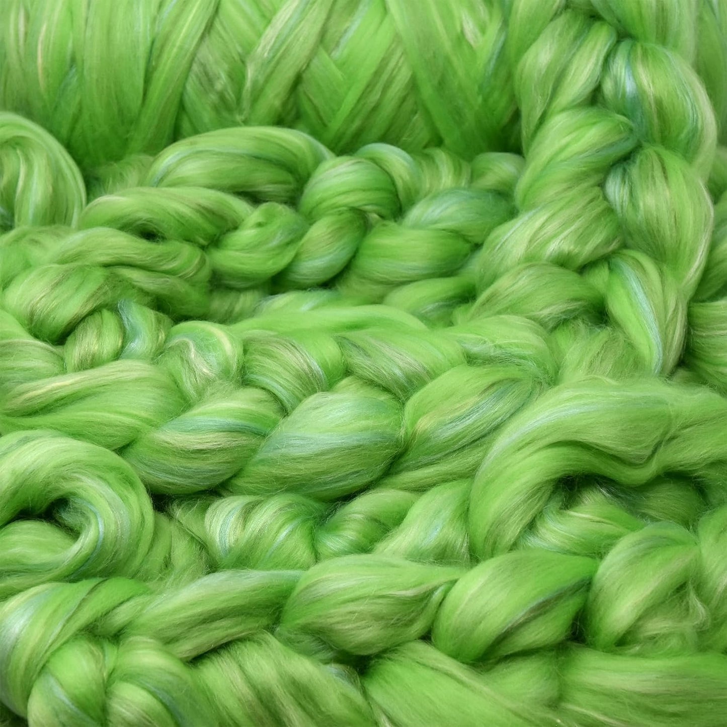 Merino Silk Luxe Tonal Designer Blend. Superfine Merino, Mulberry Silk, Tussah Silk. Top Roving for Spinning or Felting. Secret Garden 1oz
