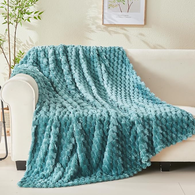NEWCOSPLAY Super Soft King Blanket Light Teal Premium Silky Flannel Fleece 3D Clouds Stylish Jacquard Lightweight Bed Blanket All Season Use 350GSM (Light Teal, King(90"x110"))